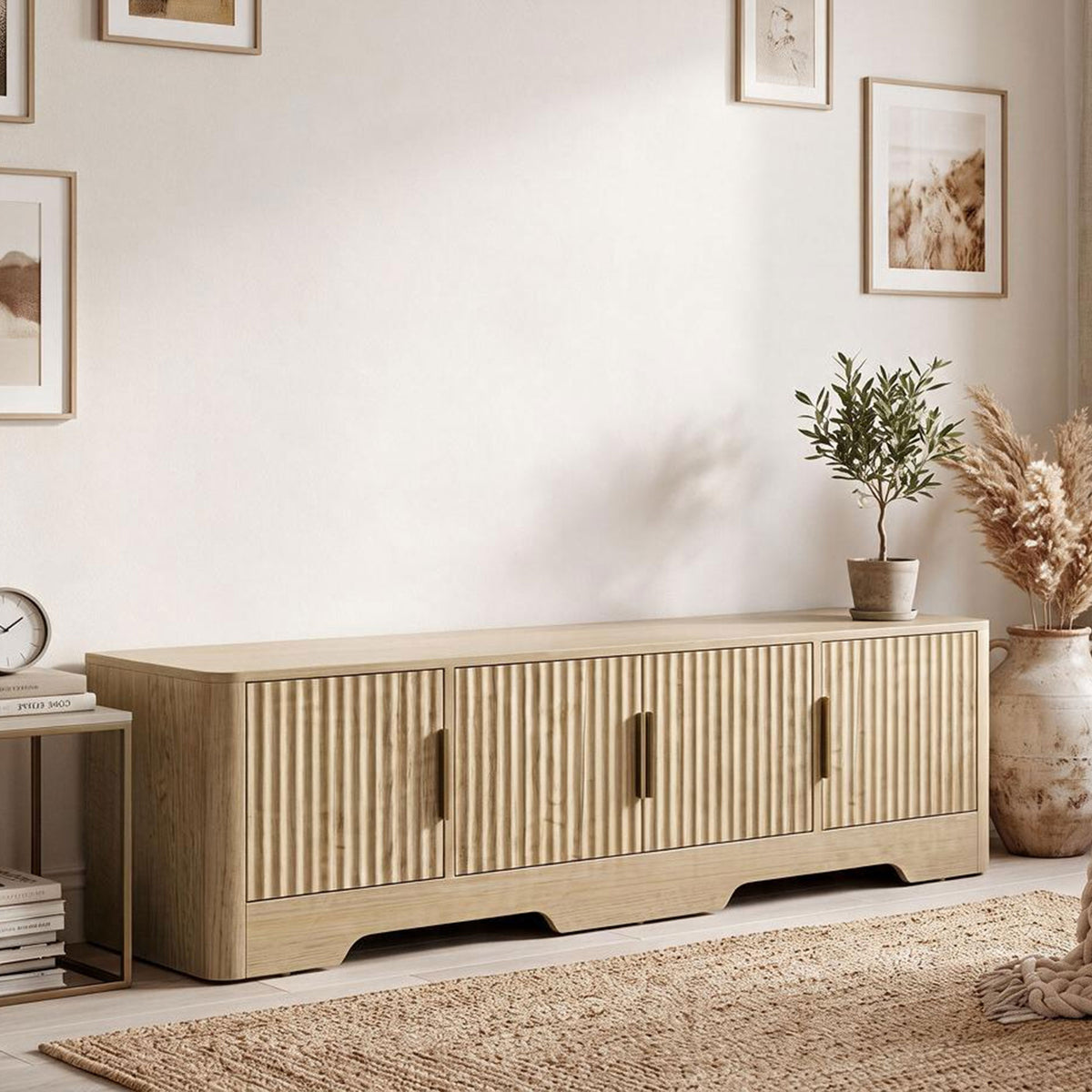 Meuble TV 140 cm, Meuble Télé pour Téléviseur jusqu'à 60 Pouces, 4 Portes Cannelées et Étagères Réglables, Chêne-1
