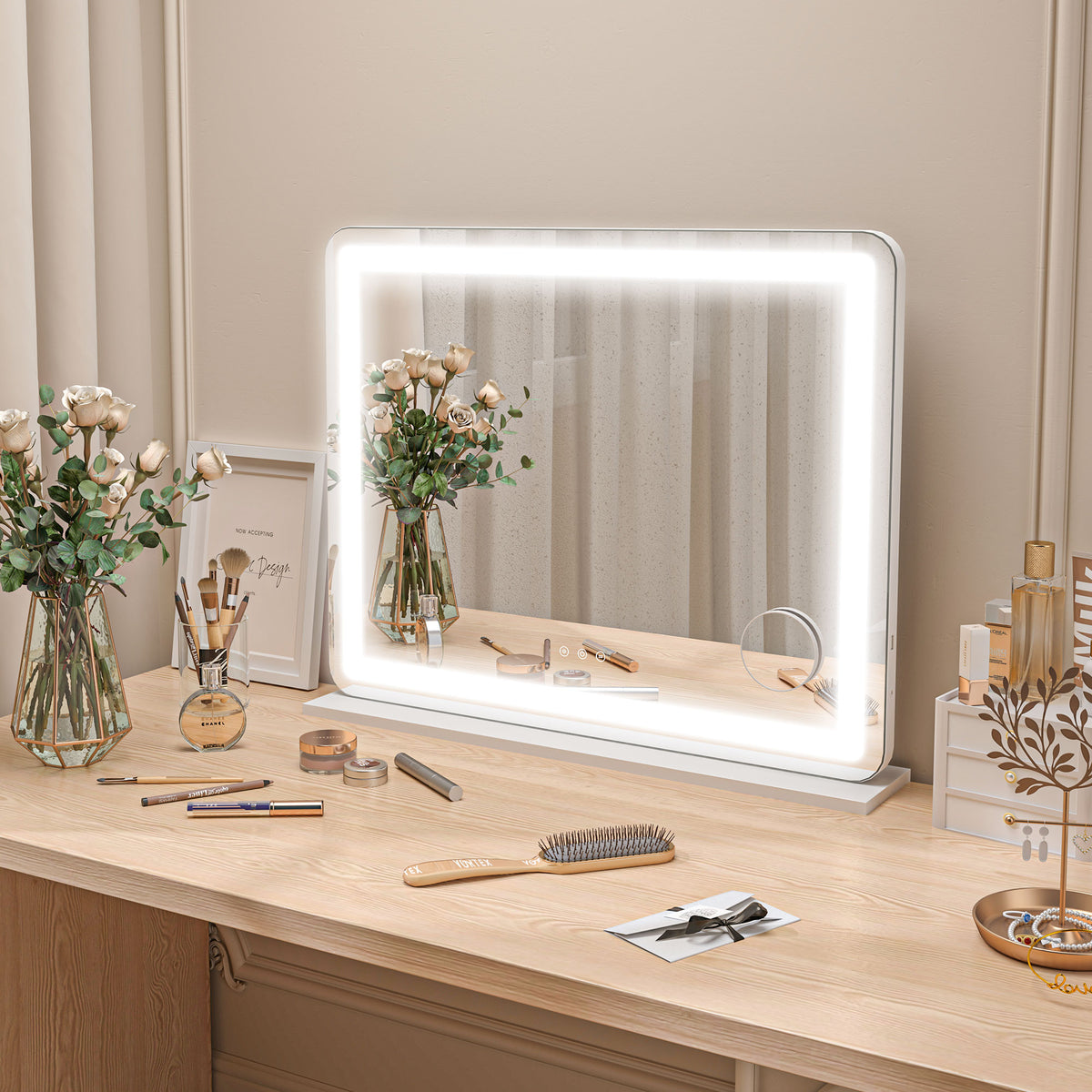 Miroir Lumineux LED intensité 3 modes d'éclairage, grossissement 10X,  port de charge USB, touche tactile - 80 x 62 cm-1