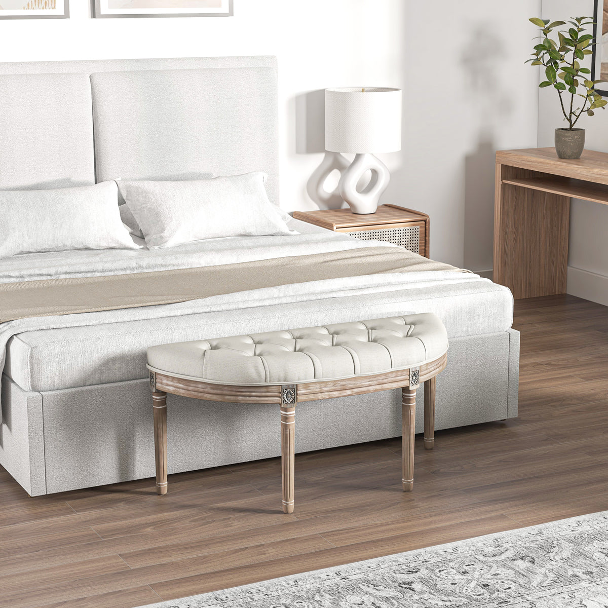 Banc bout de lit en forme demi-lune style Louis XVI structure en bois massif sculpté siège en tissu aspect lin crème-1