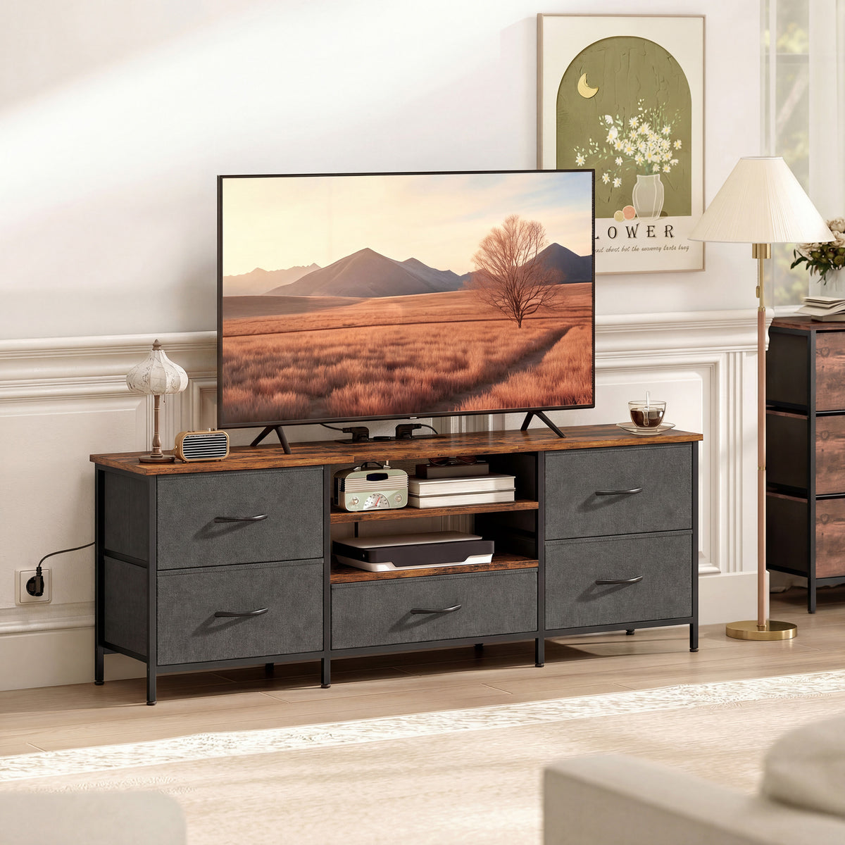 Meuble TV 140 cm, meuble télé 65 pouces, station de charge, 5 tiroirs en tissu, étagères ouvertes, 140x30x50cm, marron-1