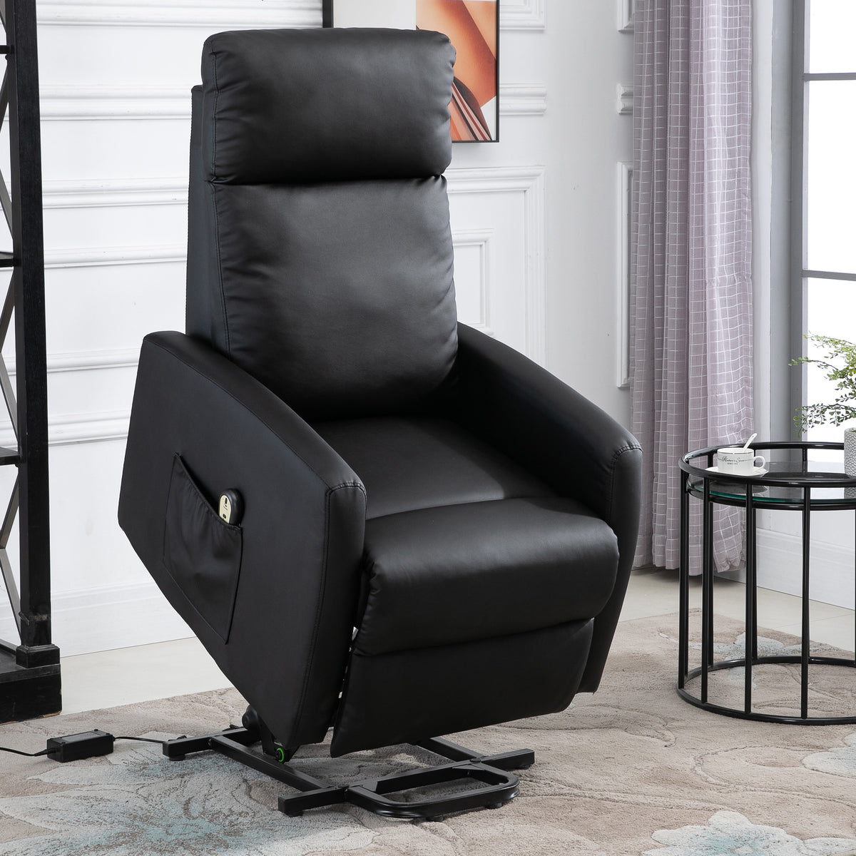 Fauteuil releveur électrique inclinable avec repose-pied ajustable et télécommande revêtement synthétique noir-1