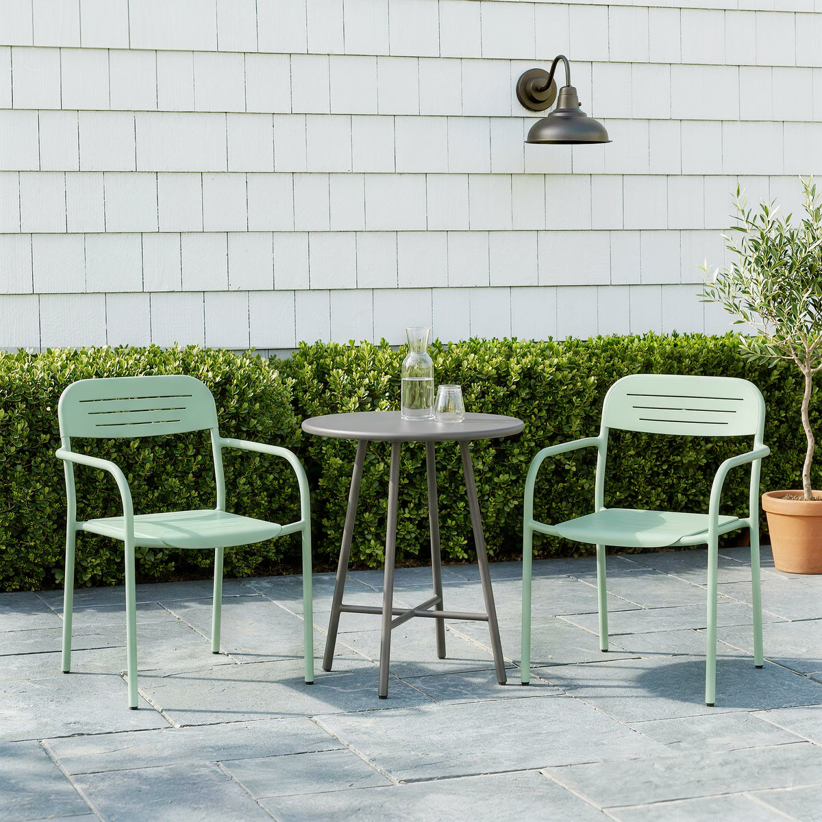 Lot de 2 Chaises de Jardin Salon de Jardin Empilable Résistant aux Intempéries avec Accoudoirs 56x58x78cm Vert-1