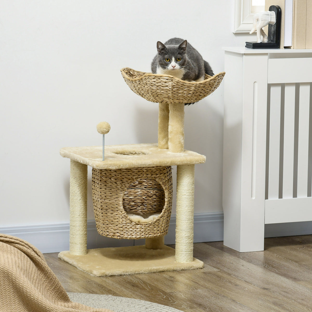 Arbre à chats griffoir sisal naturel 1 niche panier pompon peluche jacinthe d'eau 45 x 40 x 74 cm beige-1