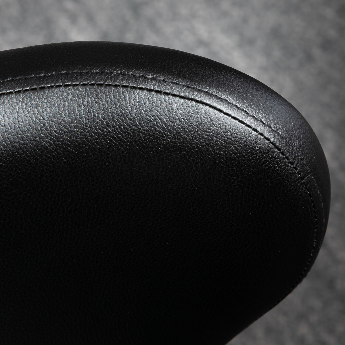 Tabouret à roulettes, tabouret de massage en PU avec hauteur réglable 73-88cm et dossier, chaise de travail pivotant 360°, cadre en acier, pour salon de massage, tatouage, clinique, spa, noir-7