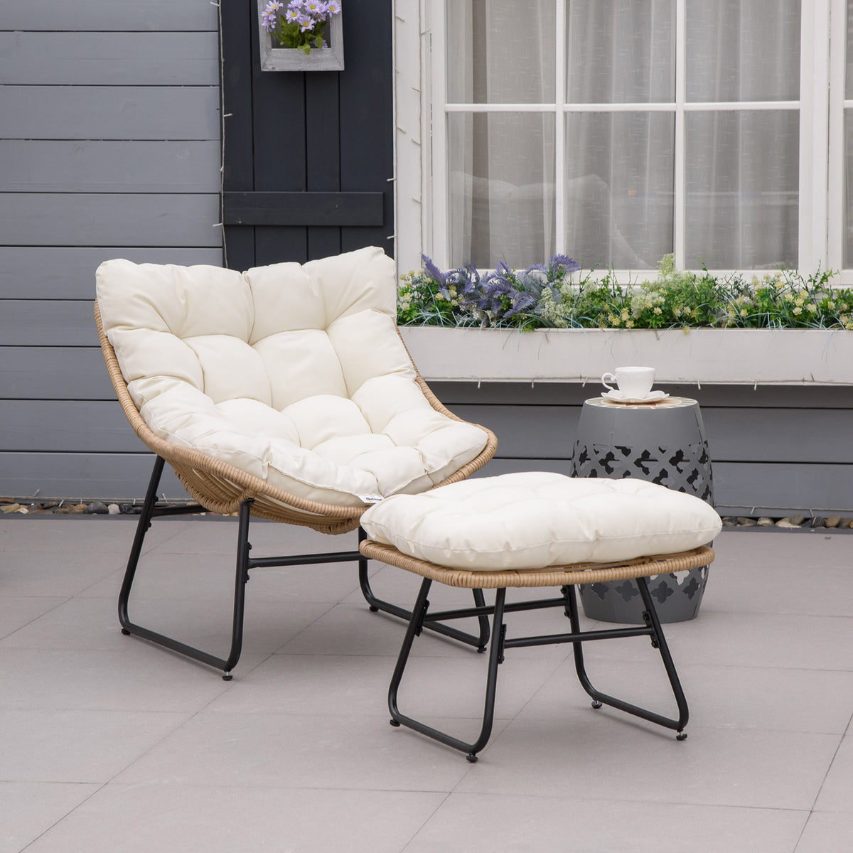 Fauteuil chaise de jardin avec repose-pieds en métal époxy et résine tressée aspect rotin avec coussins-1