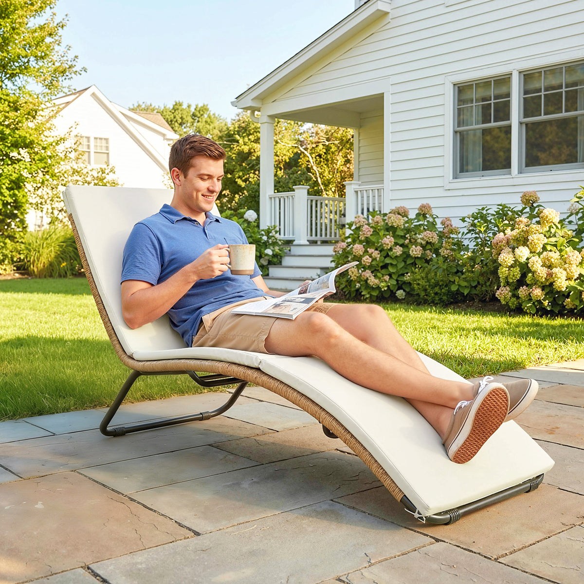 Bain de soleil en résine tressée transat de jardin design en S courbe naturelle structure robuste acier coussin crème-9