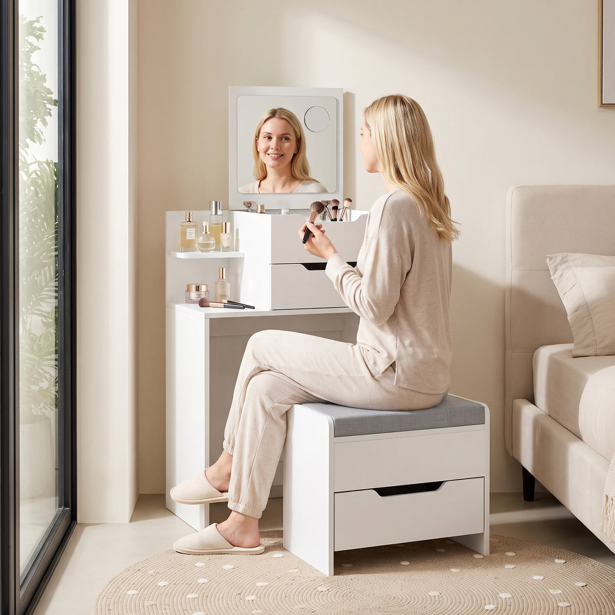 Coiffeuse avec Miroir Rabattable, Tabouret à Roulettes, Siège Rembourré, Tiroir, Étagère, Compartiment, Blanc-1