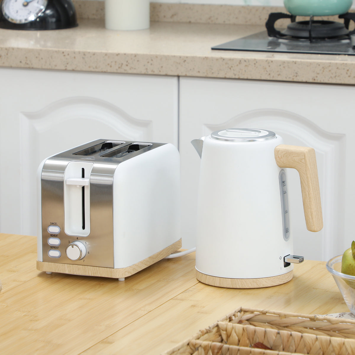 Ensemble bouilloire et grille-pain, 1,7L, 2200W, grille-pain 2 tranches avec 7 niveaux de brunissage, blanc-1