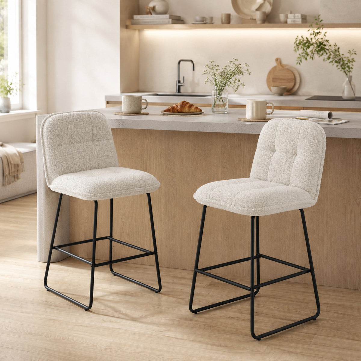 Lot de 2 Tabourets de Bar, Chaises de Bar Rembourrées en Tissu Bouclette, Extra-Large Assise 66H cm, Crème-1