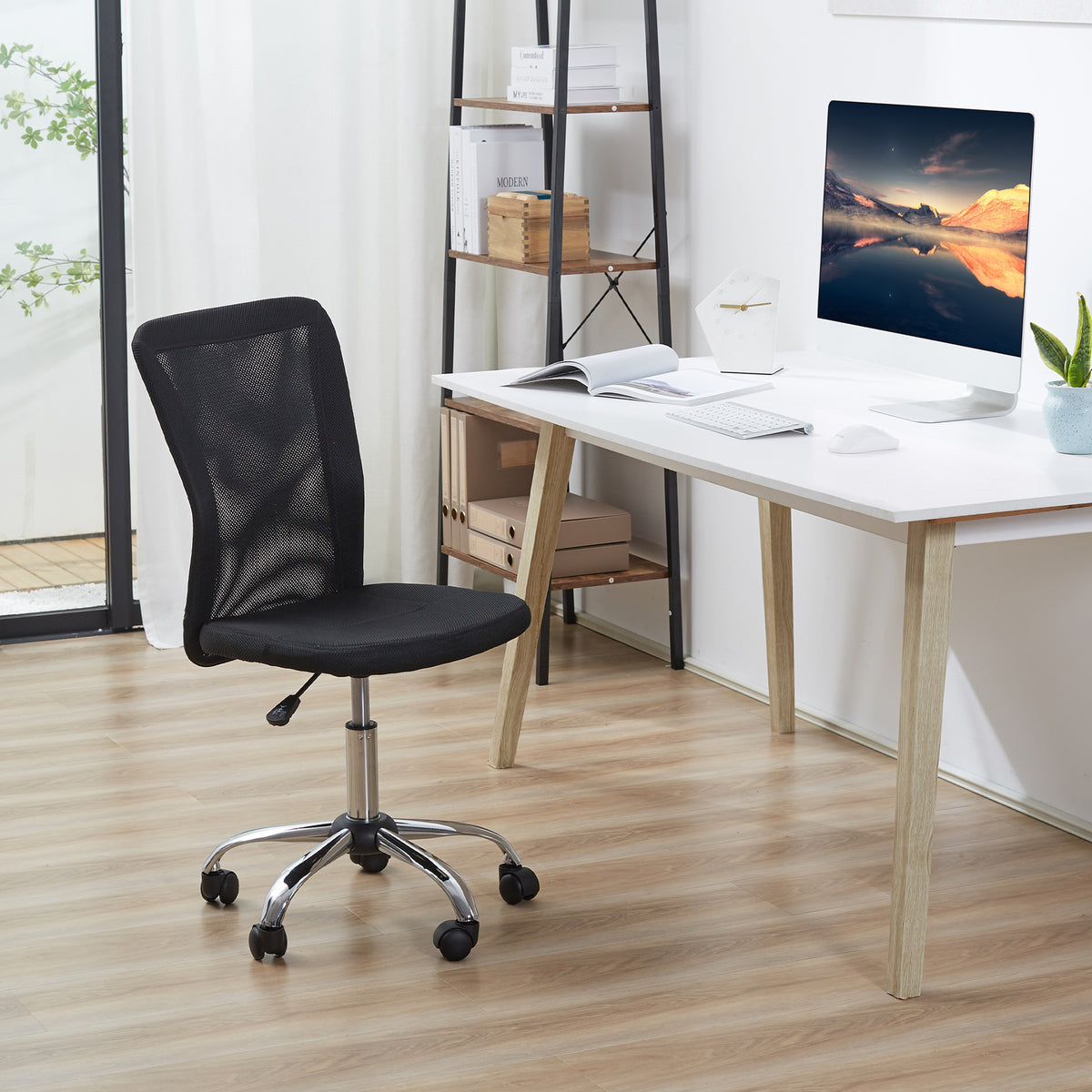 Lot 2 de chaises de bureau ergonomique hauteur réglable piètement chromé pivotant 360° revêtement maille noir-1