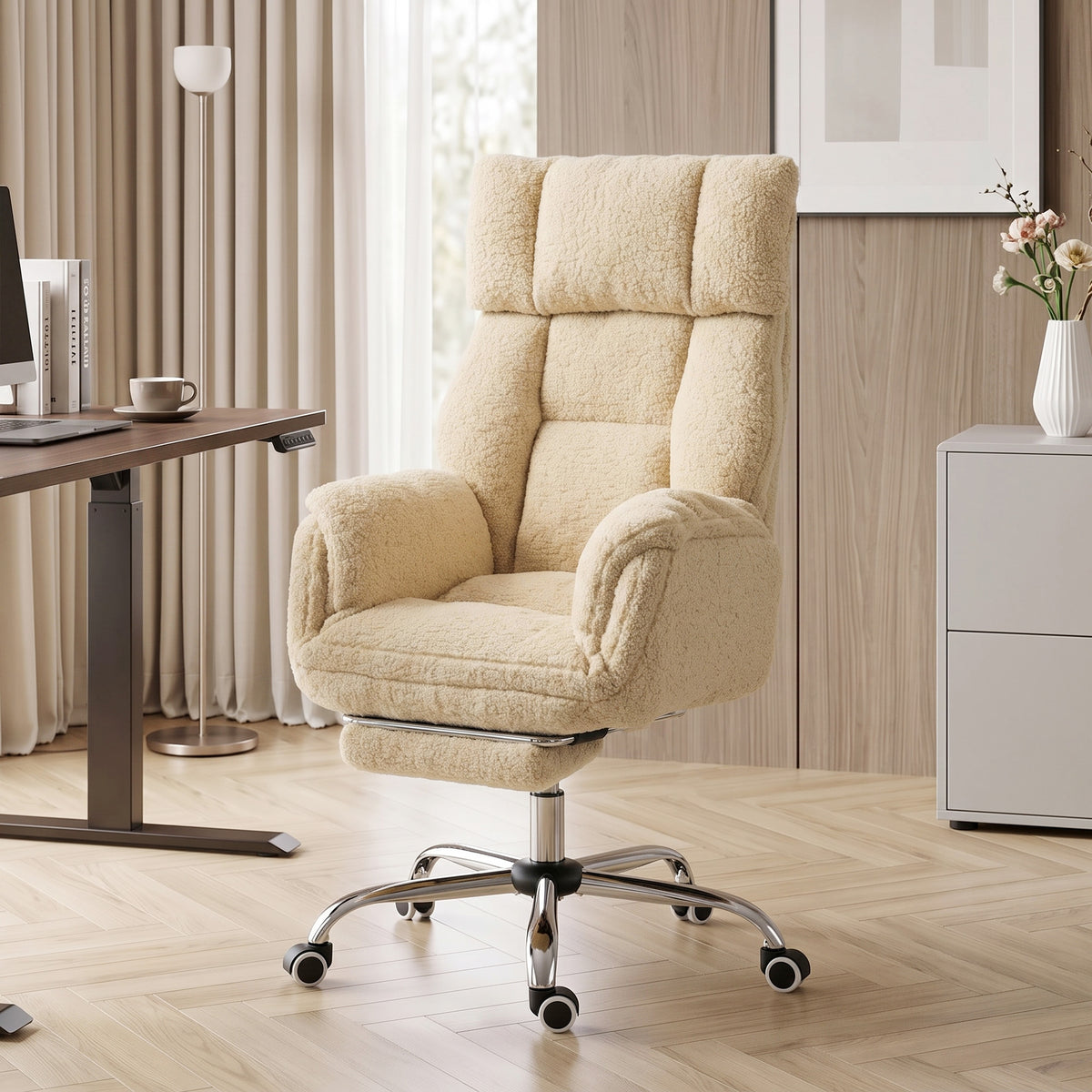 Chaise Bureau Ergonomique avec Accoudoirs Rabattables 5 Niveaux, Fauteuil de Bureau Inclinable en Tissu Teddy, Crème-1