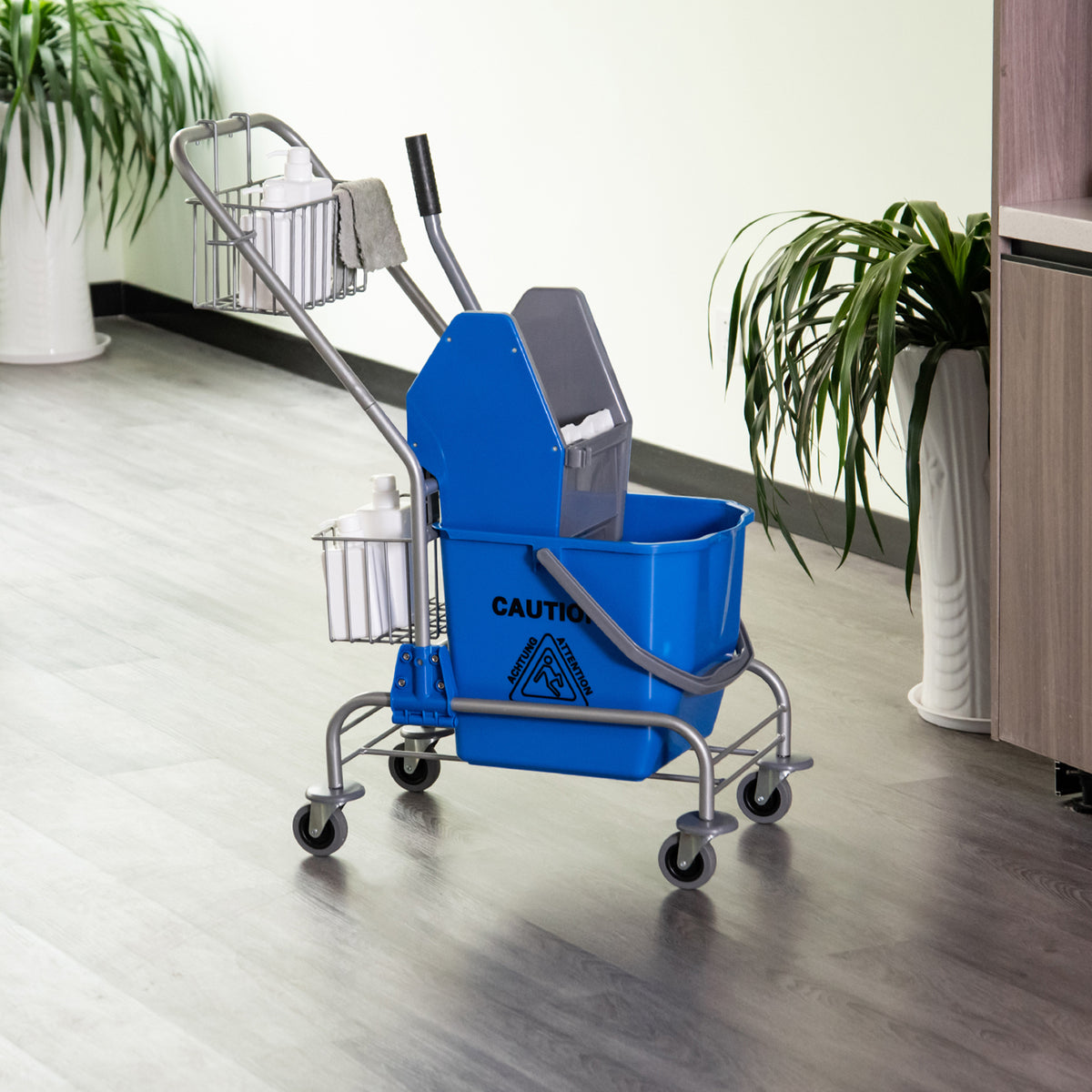 Chariot de ménage chariot de lavage chariot de nettoyage professionnel presse à mâchoire seau 26 L + panier de rangements dim. 73L x 45l x 95H cm bleu-1