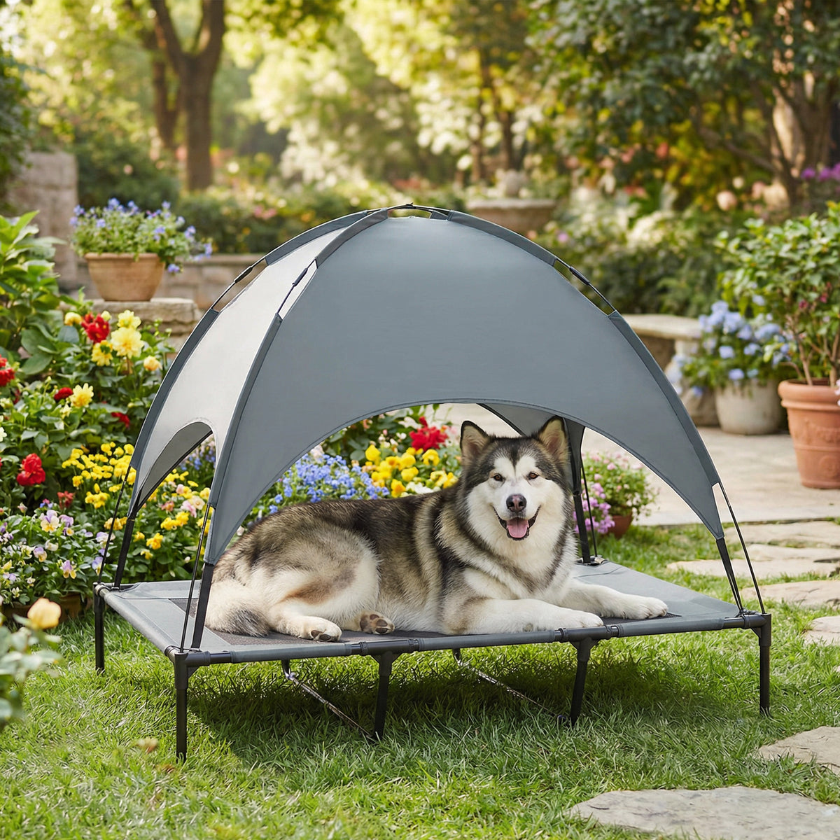 Lit Chien Sureleve avec Parasol, Lit de Camp Chien Chat sur Pieds Tissu Oxford Respirant, Anti-UV Cadre en Métal Sac de Transport Inclus Couchage Extérieur pour Chat 122 x 92 x 108 cm Gris Noir-1