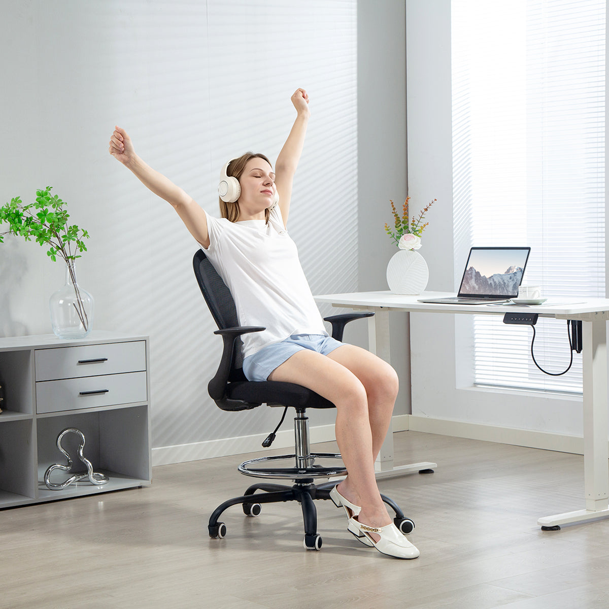 Chaise bureau ergonomique avec repose-pieds ajustable et accoudoirs relevables, hauteur réglable, 59x62x99-119cm, noir-8