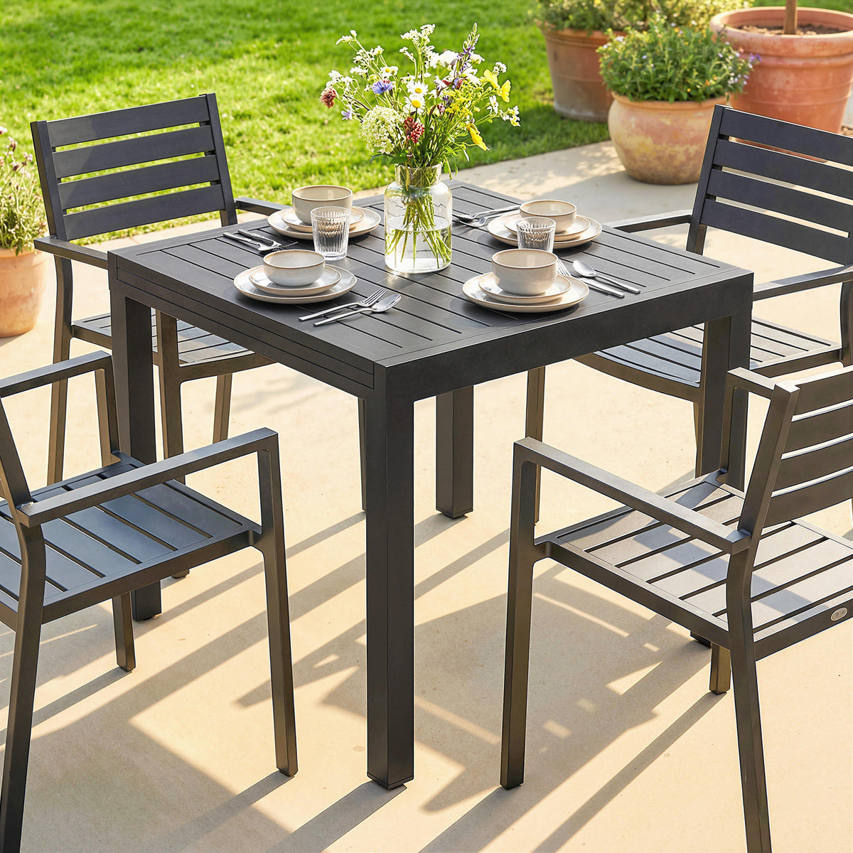 Table de jardin extensible table extérieur pour 4-6 personnes avec rallonge auto-stockée aluminium 80-160 x 80 cm noir-7