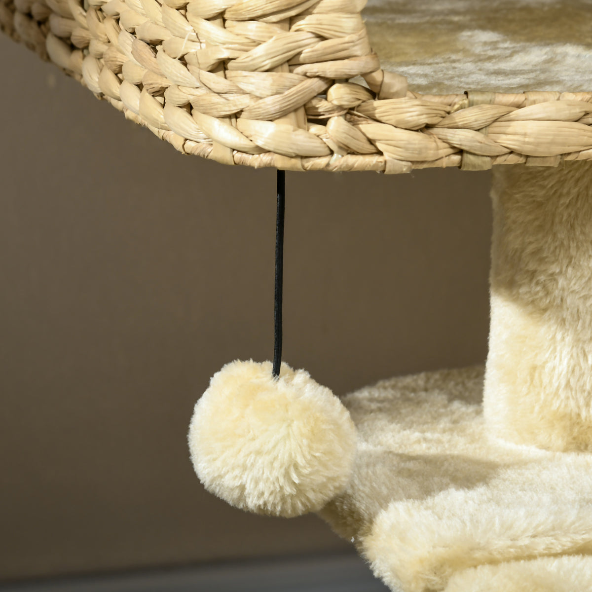 Arbre à chat avec griffoir niche panier d'observation plateformes pompon suspendus 60 x 40 x 98 cm beige-7