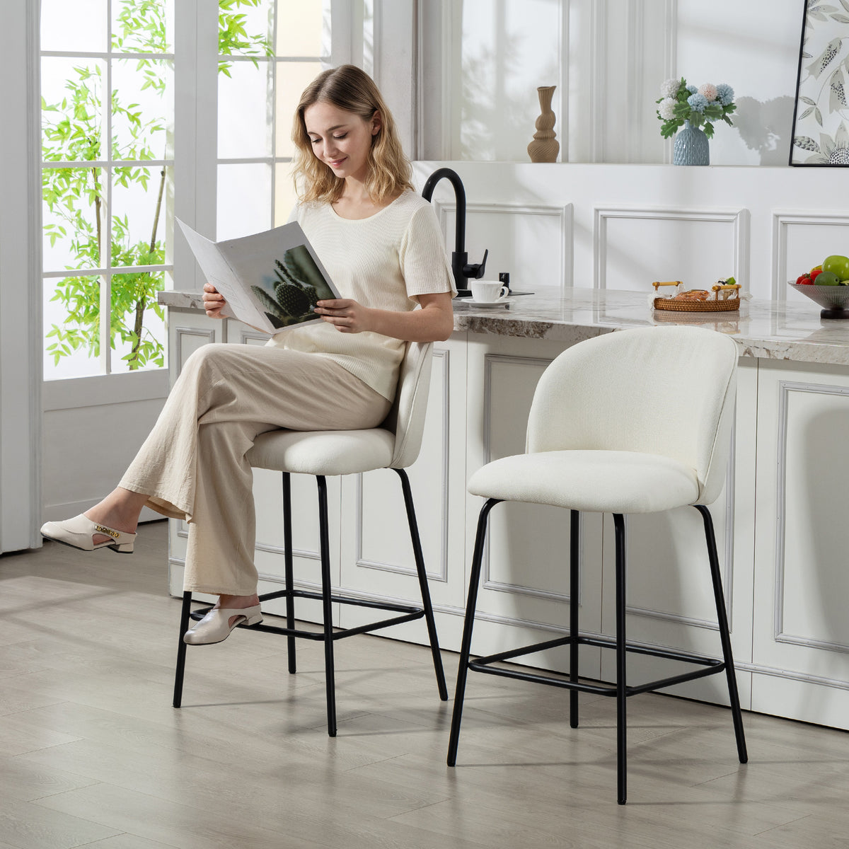 Lot de 2 Tabourets de Bar, Chaises de Bar, Repose-Pieds et Dossier, Tissu Effet Lin, Hauteur d'Assise 68cm, Crème-7