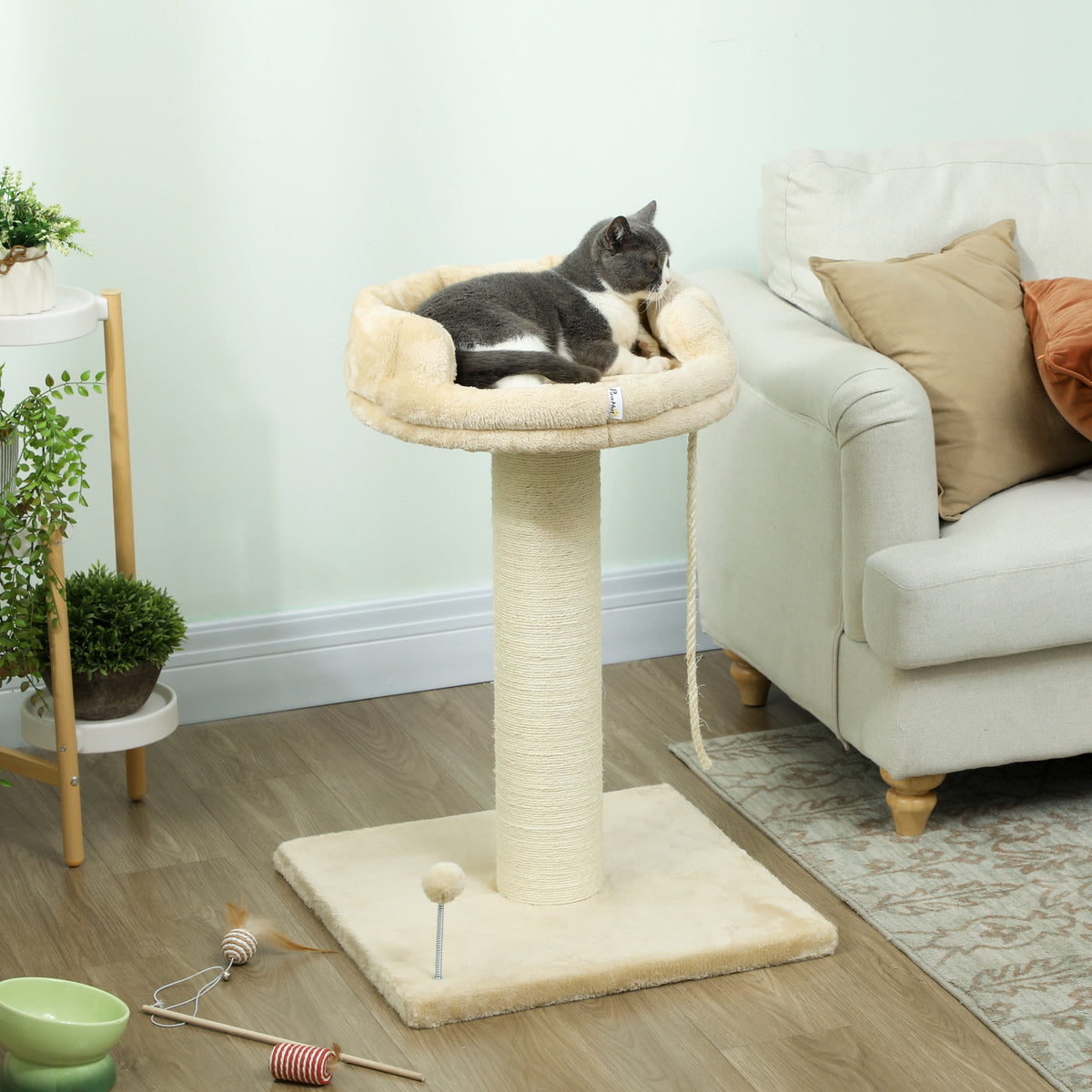 Arbre à chat grattoir design jeu boule et cordelette suspendue+ plateforme peluche - 55 x 55 x 83 cm - sisal beige-1